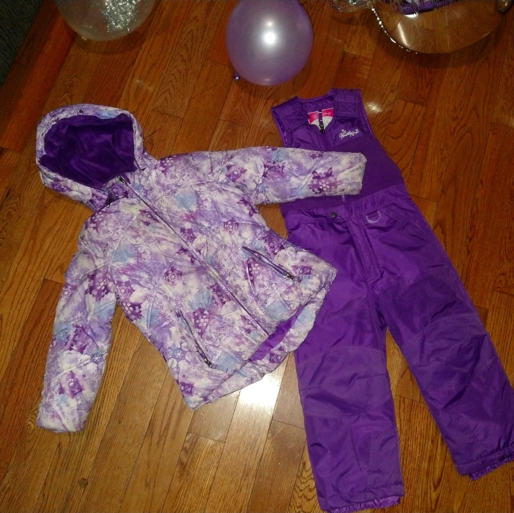 Girl snow suit